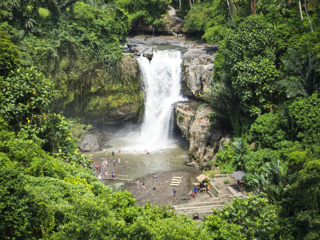 Air-Terjun-Tegenungan