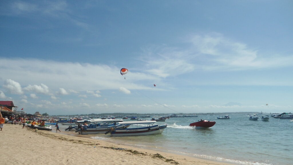 Keramaian_pantai