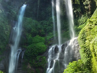 Ketinggian_Air_Terjun_Sekumpul