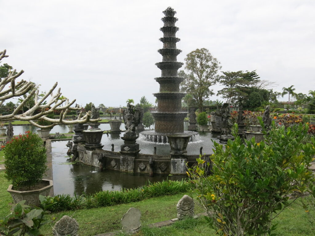 water palace tirta gangga bali